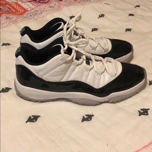 Jordan 11 Emerald Low Men’s Size 13